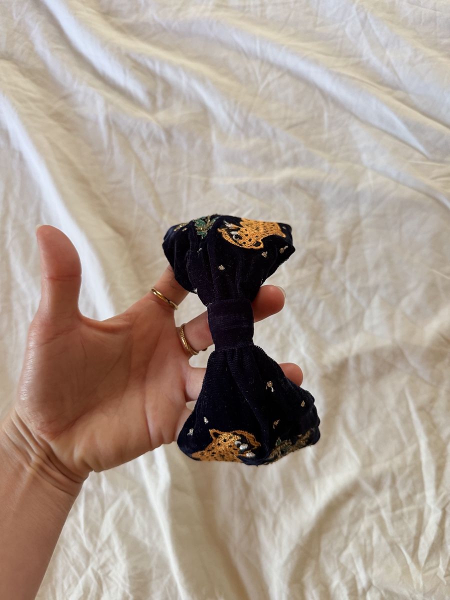 Accessori per capelli: Velvet Headband with Embroidery – Nuovo (secondo la descrizione) da Zürich venduto da BettinaMarie2308 1