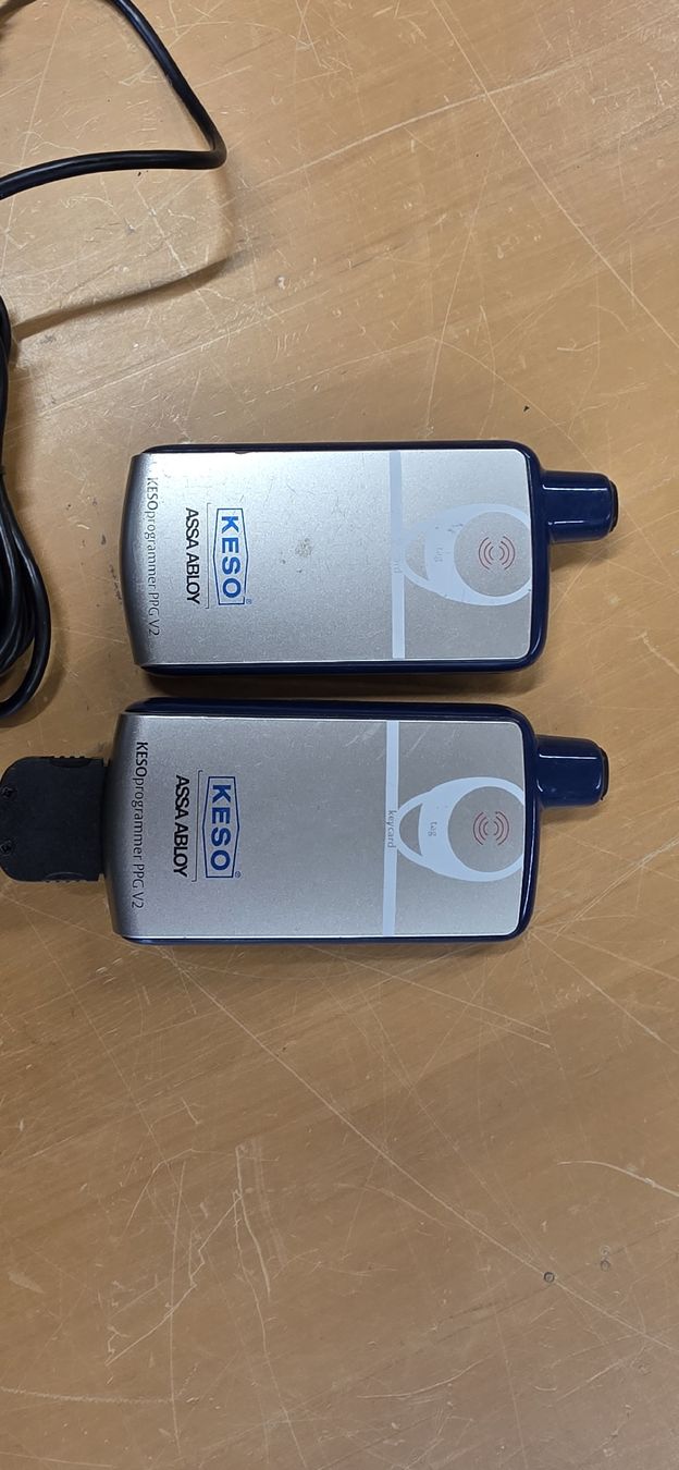 Dormakaba Composants électroniques: Programmiergeräte, Dormakaba, Keso, Theben – D'occasion à volketswil par uospiscrjemo 3