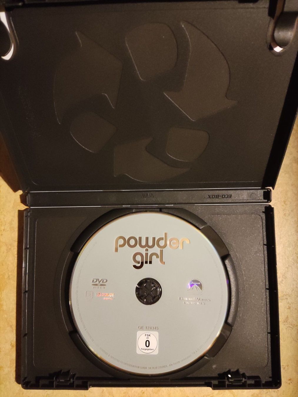 Tutti i DVDs: POWDER GIRL (DVD) – Usato da Basel venduto da Alacant 2
