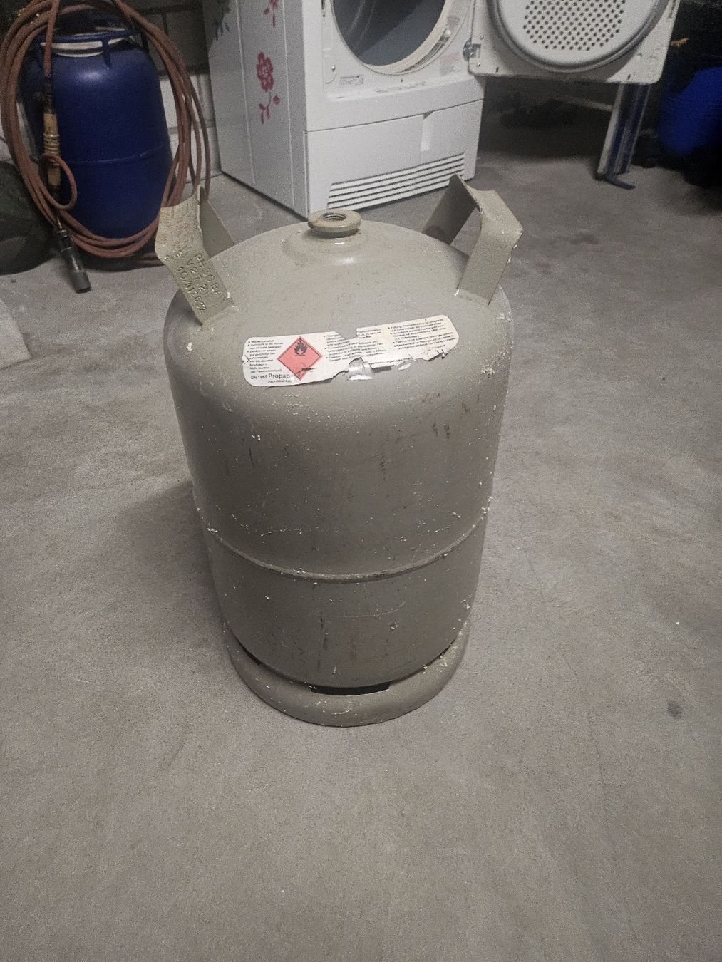 Apparecchiature e tecnologia a gas: 1 alte Gasflasche – Difettoso da Aarwangen venduto da HPW82