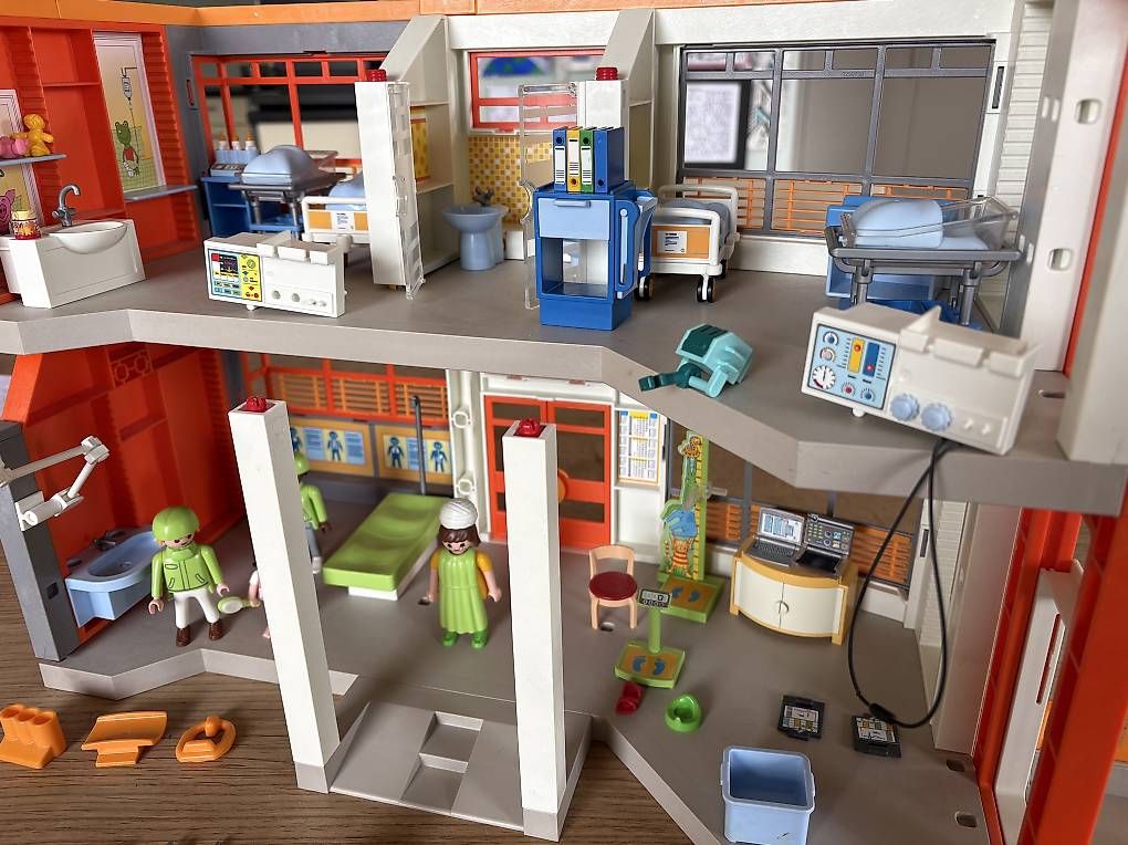 Giocattoli: Playmobil Spital/Klinik – Usato da Schüpfheim venduto da pepper03 4