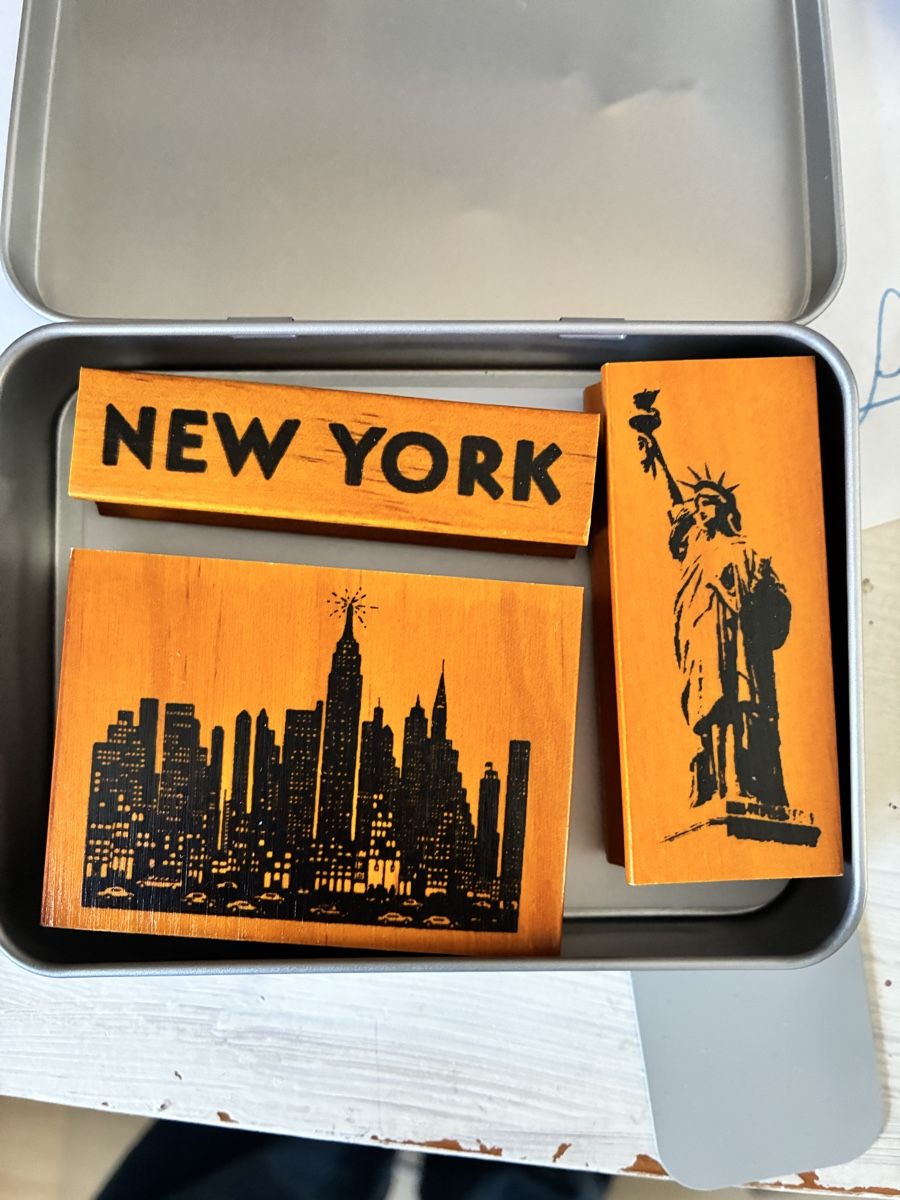 Timbri: Motivstempel New York in Blechdose – Usato da Mettmenstetten venduto da Tina_s
