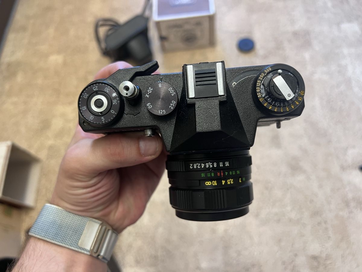 Fotocamera: Analoge Filmkamera Zenit ET mit Helios MC 44M-6 Objektiv – Usato da Wädenswil venduto da dai_2bcv 3