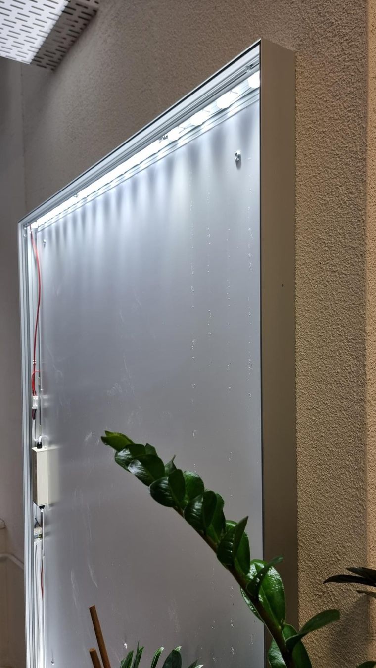 Tutte le decorazioni: LED Light Box, Spanntuchrahmen, Leuchtkasten – Usato da Adliswil venduto da Window09 2
