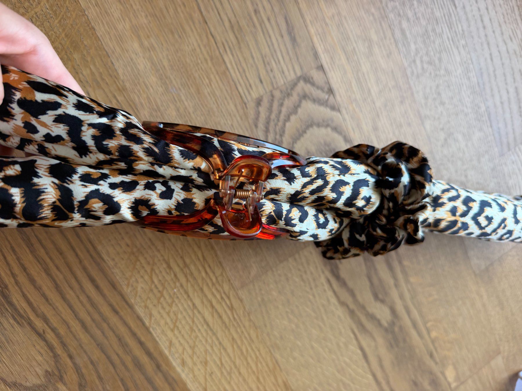 Accessori per capelli: Haarstyling Lockenwickler Leopardenmuster mit Klemme – Usato da Riehen venduto da ann_76jw 1