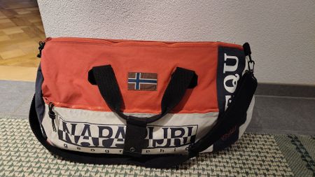 Sporttasche Napapijri rot blau weiss