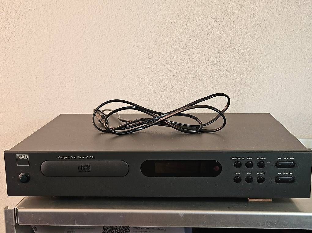 CDs: Reserviert: Hochwertiger NAD Compact Disc Player  – D'occasion à Winterthur par Chamois03