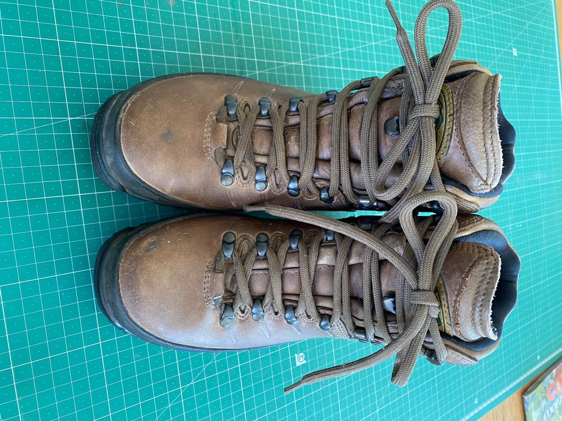 Meindl Scarpe da donna: Meindl Wanderschuhe gr 37/4.5 – Usato da Schaffhausen venduto da gin_z7xs