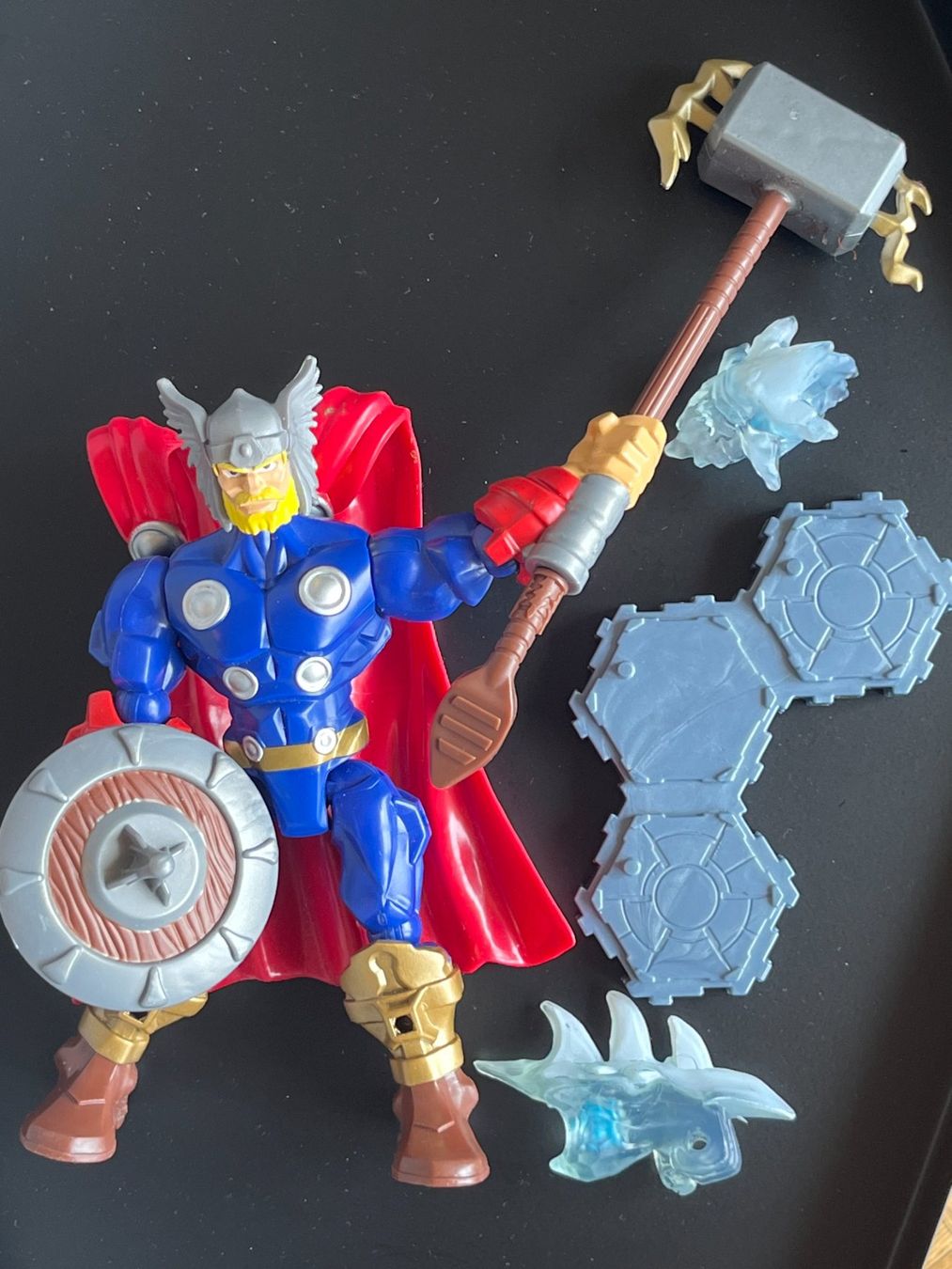 Hasbro Statuette: 🔨 Thor Hasbro Marvel Super Hero Mashers Complet – Usato da Lausanne venduto da charlie_lau24 9