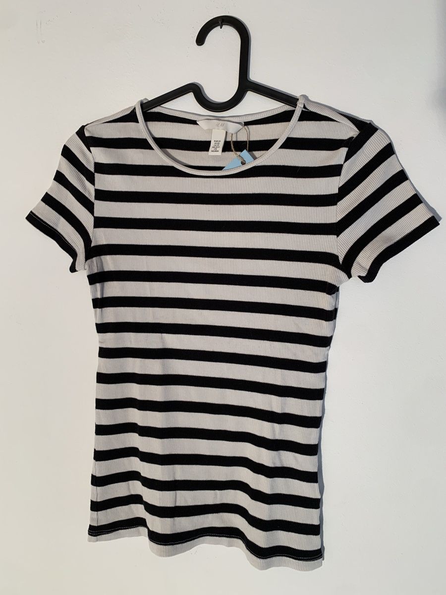 H&M T-shirts: T-Shirt – D'occasion à Bubendorf par lebkuchen03