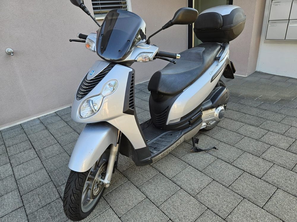 Roller PIAGGIO Carnaby 125 / mit neuer MFK & wenig Kilometer Kaufen