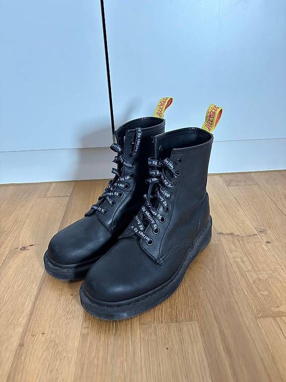 Scarpe da uomo: Dr. Martens 1460 SXP – Usato da Zürich venduto da 19n_2wrj