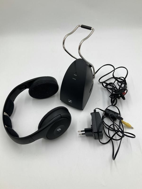 Sennheiser Casques audio: SENNHEISER | Kopfhörer mit Ladestation – D'occasion à Wittenbach par Restwert_St-Gallen