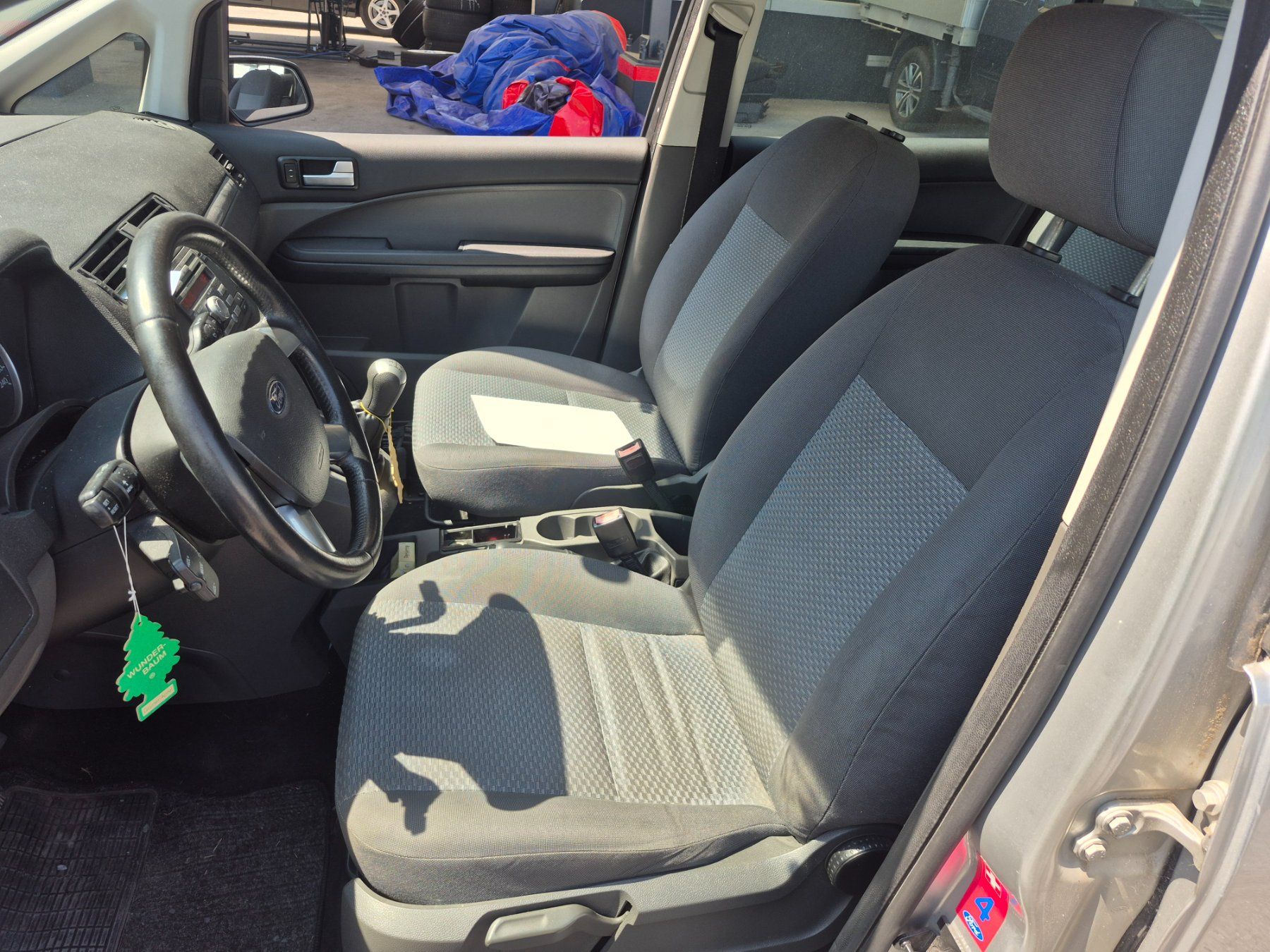 Autos: Ford C-Max 1.6 – D'occasion à St. Margrethen par Autozentrum1 6