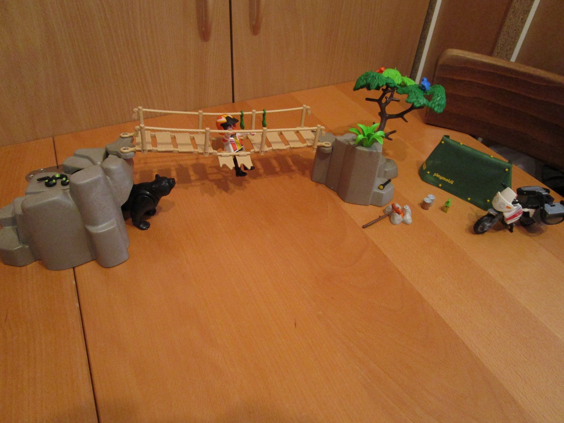 Playmobil Giocattoli: Playmobil  -  Campin Unfall mit Heli – Usato da Wetzikon ZH venduto da Storchadebar