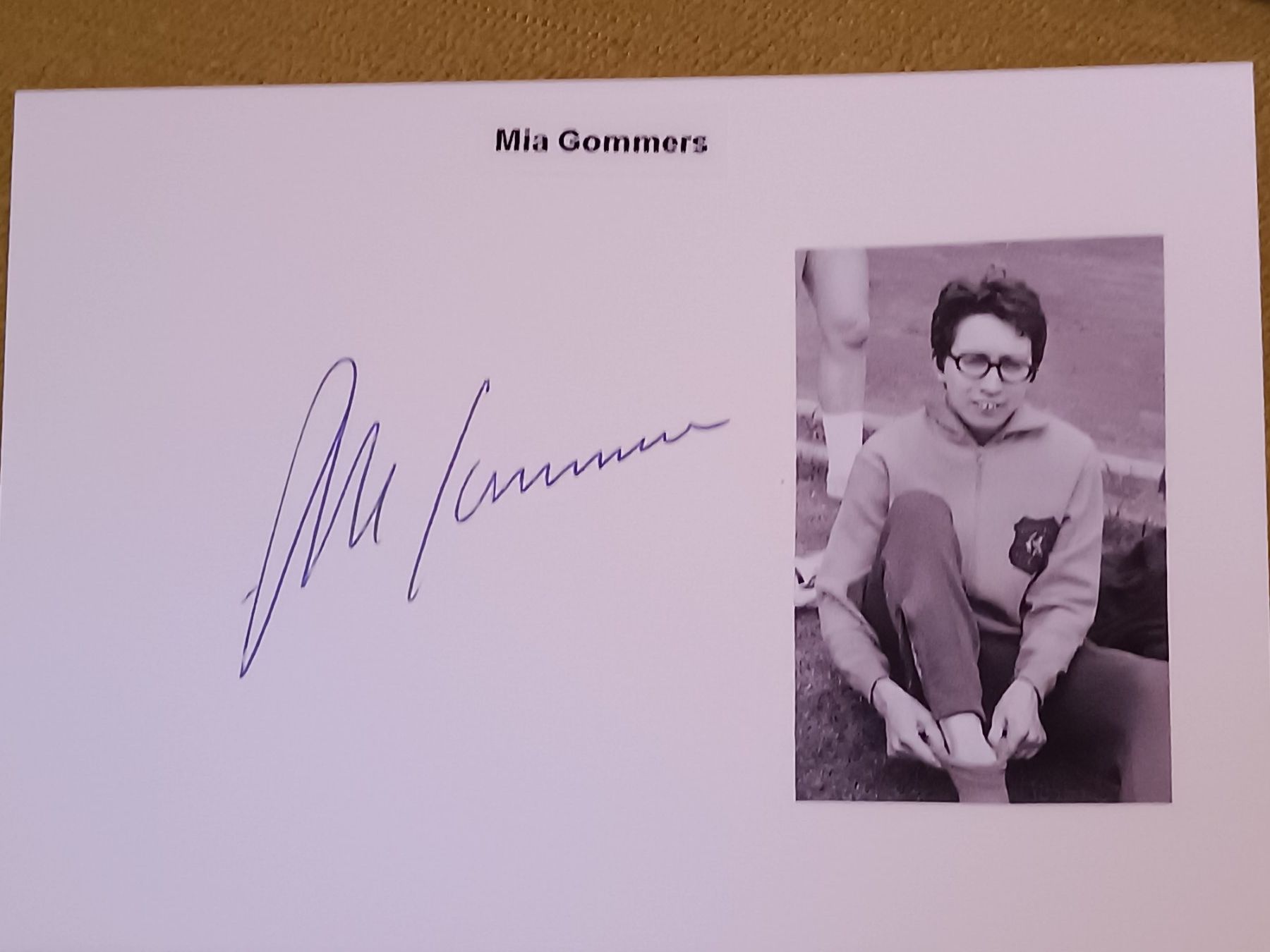 Autografi: Mia Gommers - Olympia Bronze 1968 – Usato da Menziken venduto da Artographs