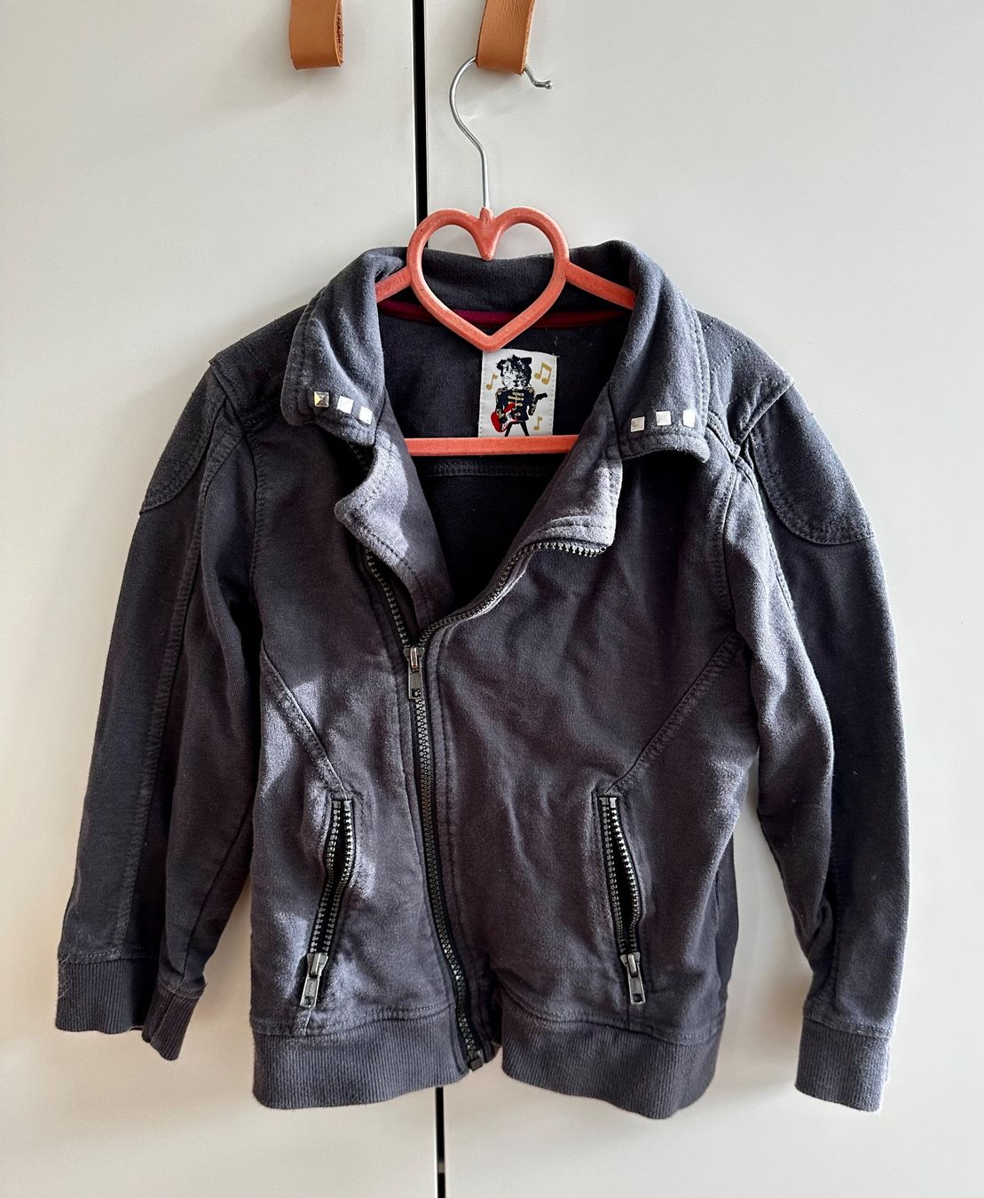 Jacken & Mäntel: Rockiges Sweatshirt Mothercare – Gebraucht aus Dürrenroth von tvy_bh56