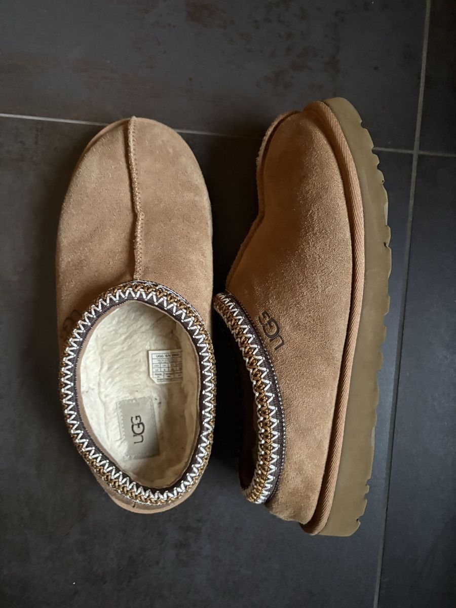 Ugg Herrenschuhe: Hausschuhe UGG Grösse 43 – Gebraucht aus Obersaxen von ben_2cdp 1
