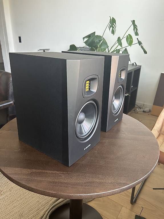 Adam Audio Haut-parleurs: x2 Adam Audio T7V monitors/speakers – D'occasion à Lausanne par d21_vintage 1