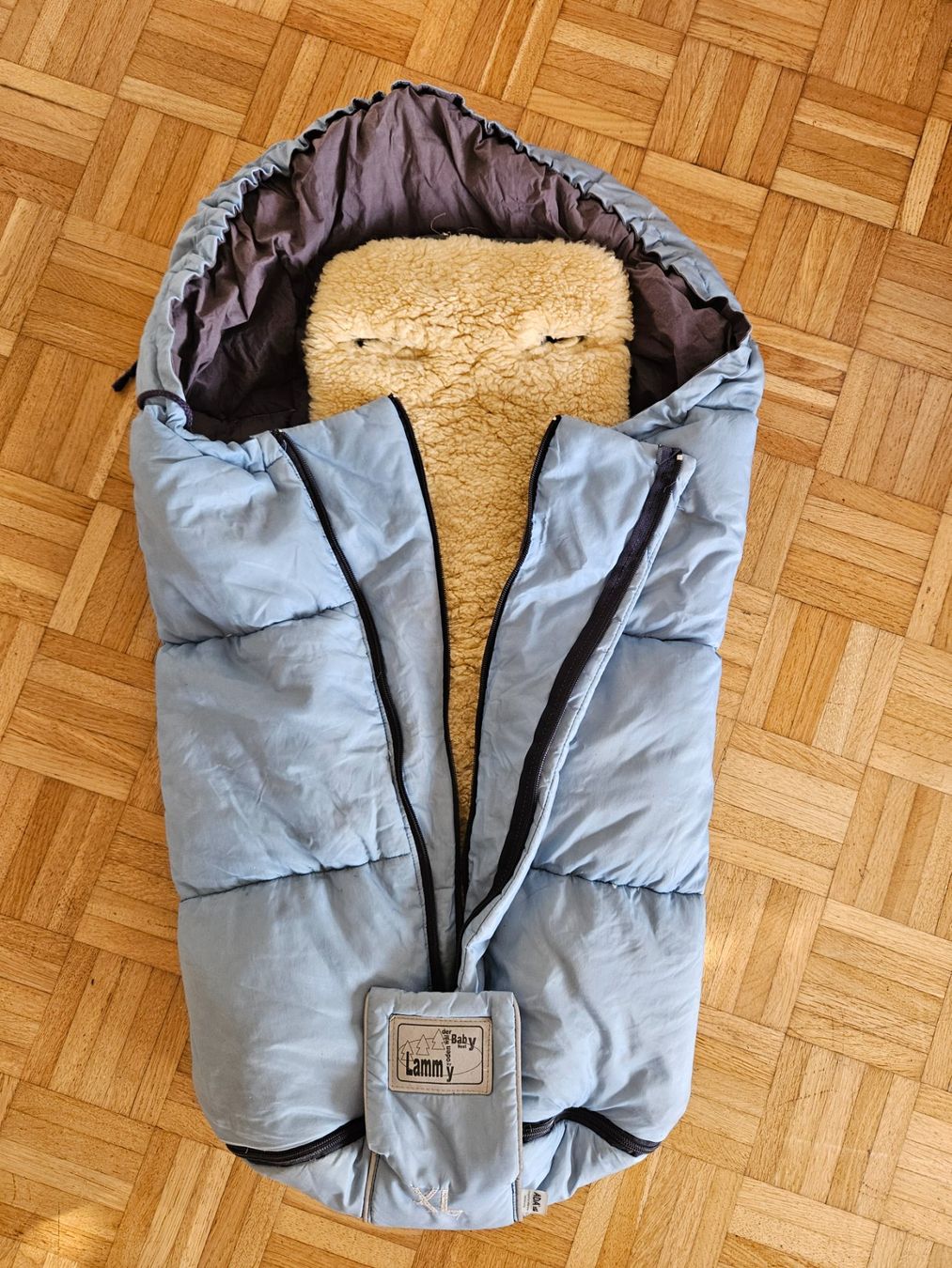 Sacs de couchage: Fussack mit Lammfell – D'occasion à Liestal par Seraphine87