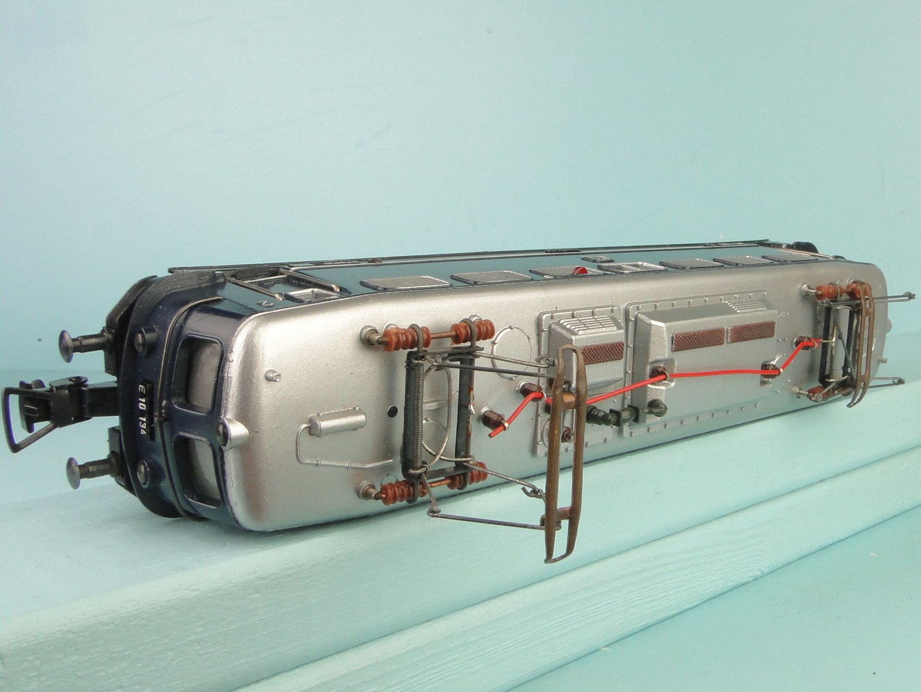 Fleischmann Modellini di ferrovie: Fleischmann H0 DB E10, Guss, Märklin Kupplung – Usato da Bülach venduto da cann11 3