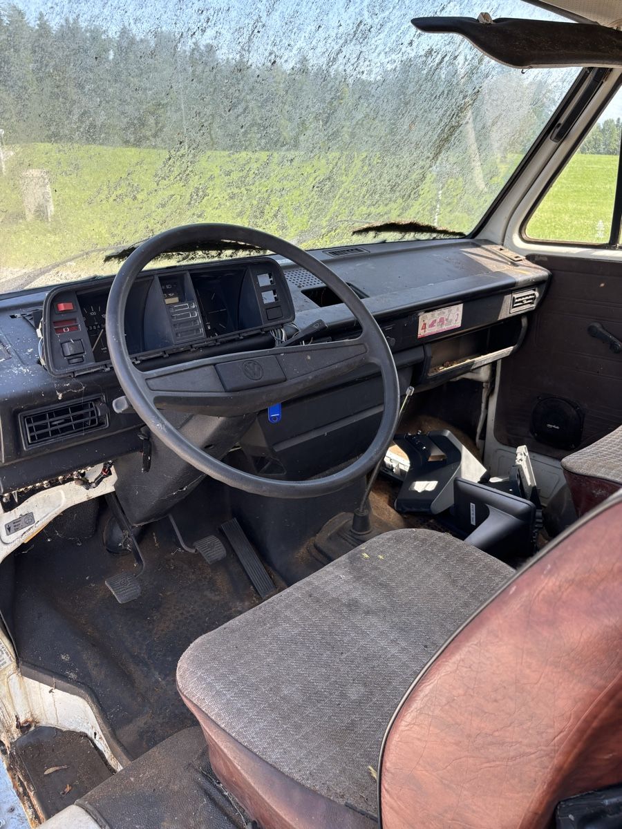 VW Automobili: Vw Bus T3 ca1981 Scheunenfund, Luftgekültermotor – Usato da Engelburg venduto da schrotti02 4