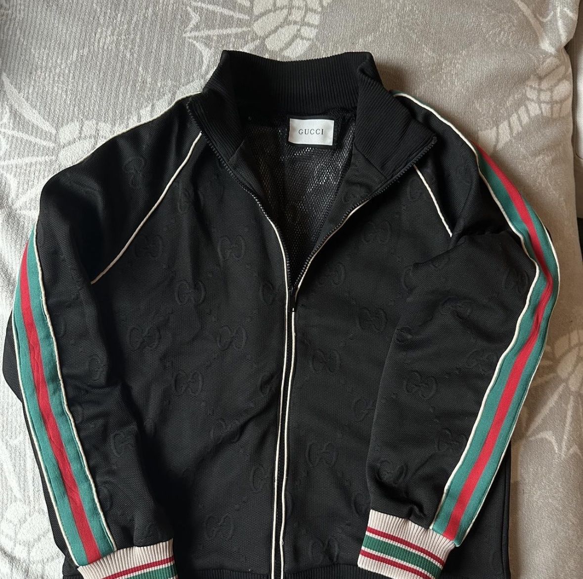 Gucci Giacche: Gucci Jacke/ Traingsjacke GG – Nuovo (secondo la descrizione) da Dättwil AG venduto da lor_wx7h
