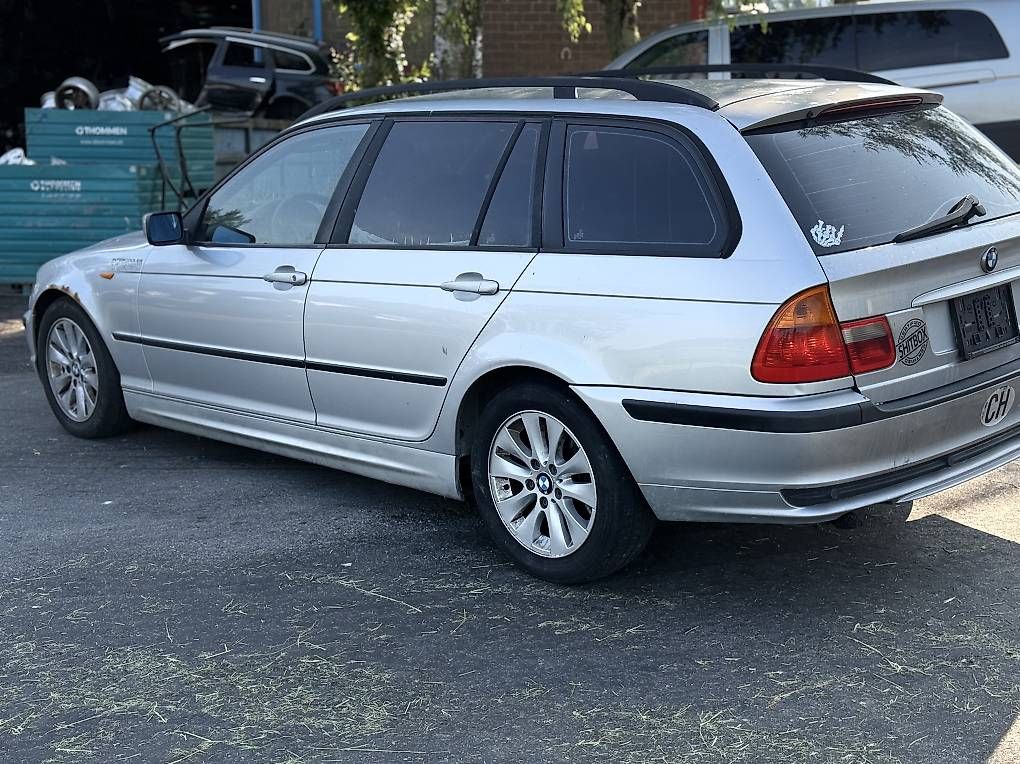 Automobili: BMW 320 TDI  Automat  – Usato da Udligenswil venduto da Sch2s 2
