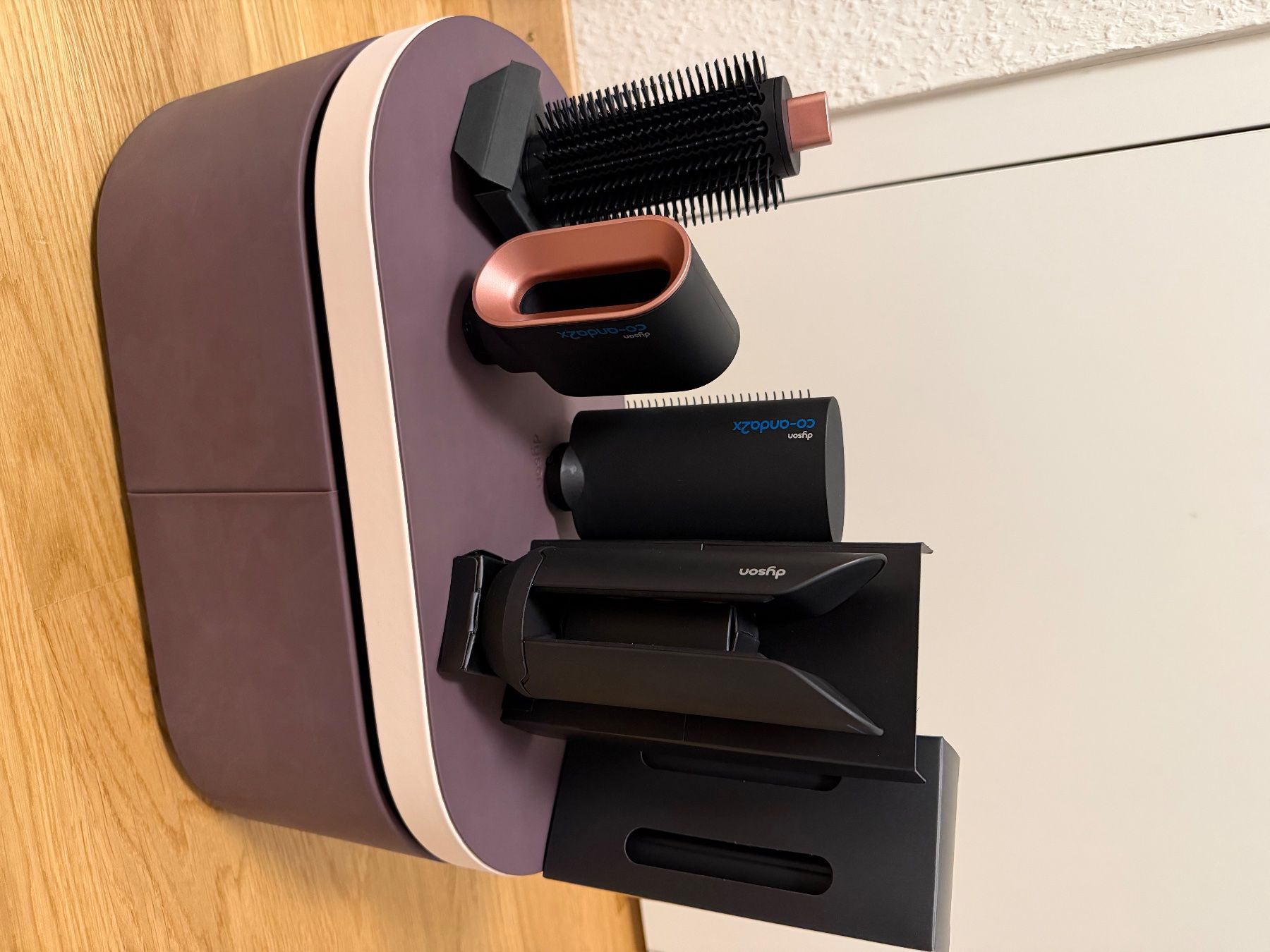 Dyson Asciugacapelli: Dyson airwrap co-anda 2x accessoires – Nuovo (secondo la descrizione) da Meyrin venduto da SA_3006 3