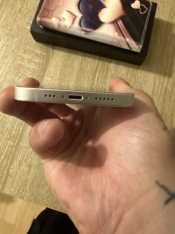 Apple Handys / Smartphones: iPhone 13 256GO – Gebraucht aus  von  4