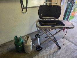 Weber Traveller Gasgrill mit Hülle und 2x12 kg Gas