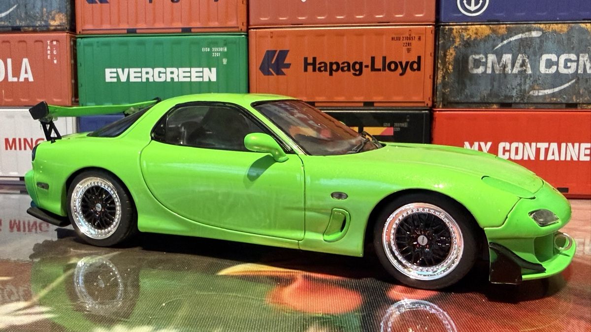 Mazda Modellautos: Mazda RX-7 limegrün 1:18  – Neu (gemäss Beschreibung) aus Basel von Zomeg 2