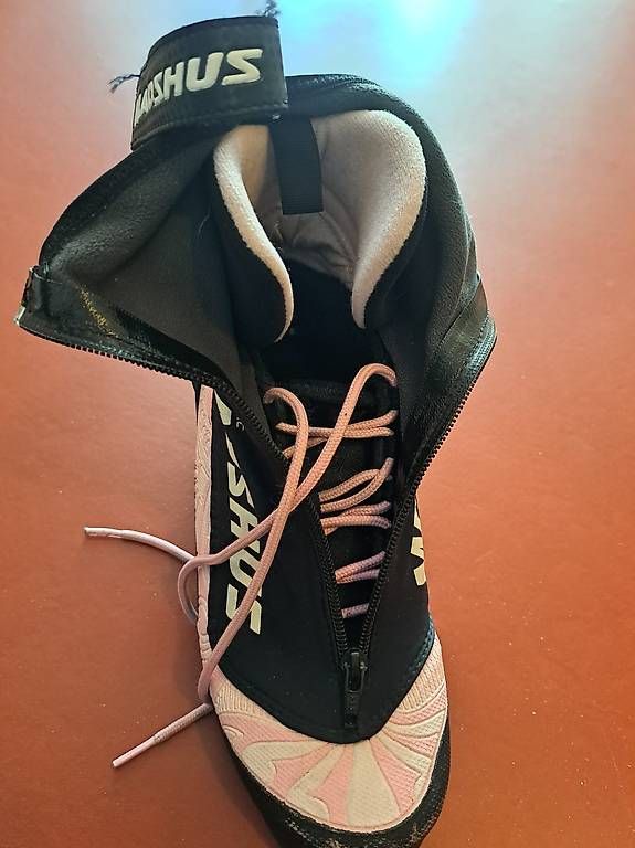 Madshus Scarpe da donna: Skating Langlaufschuhe Gr.39.5 – Usato da Landquart venduto da brax90 1