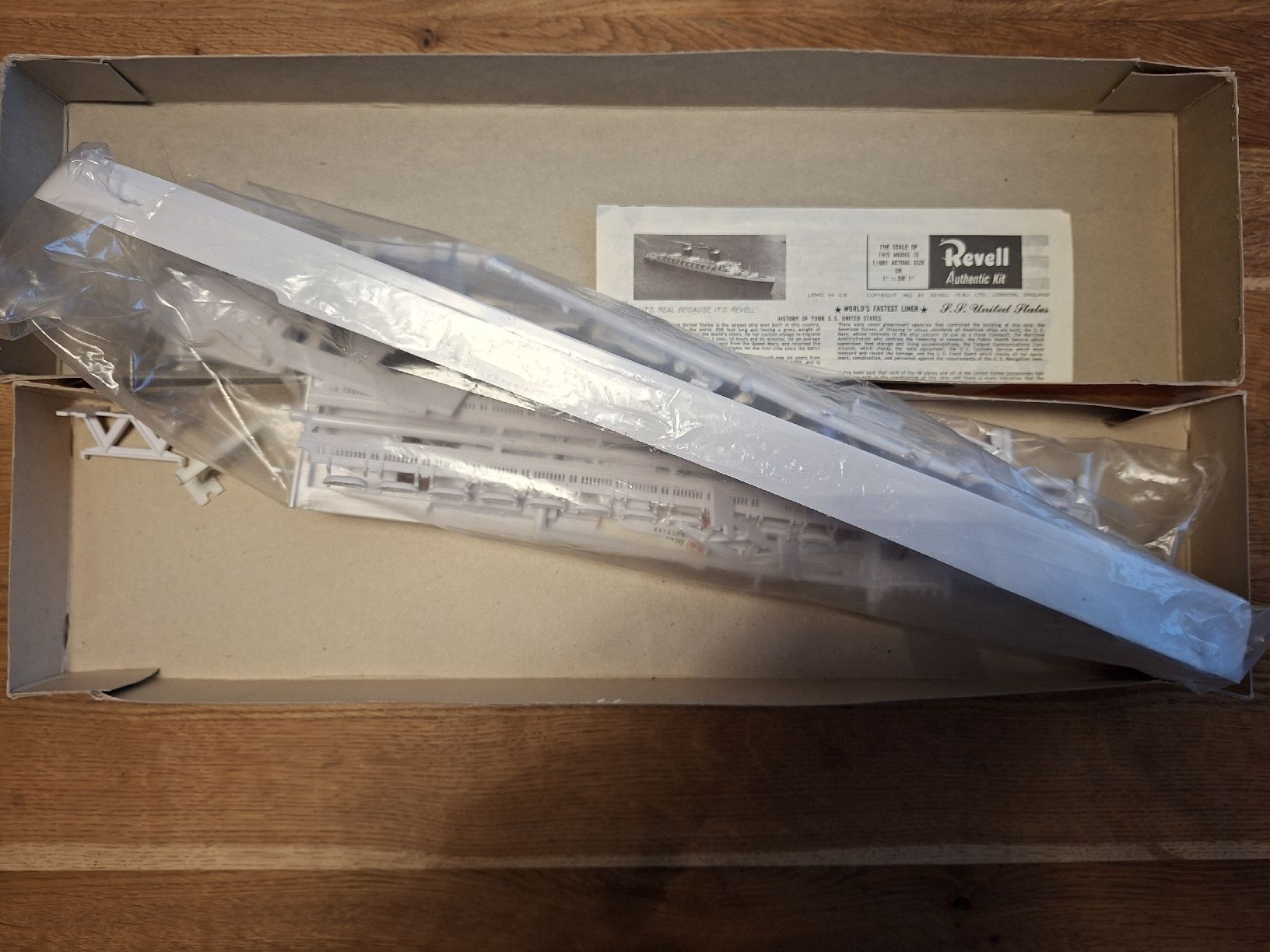 Revell Kit di modellismo & Modellini statici: Schiffsmodell Bausatz  – Usato da Winznau venduto da Jaguar_01 2