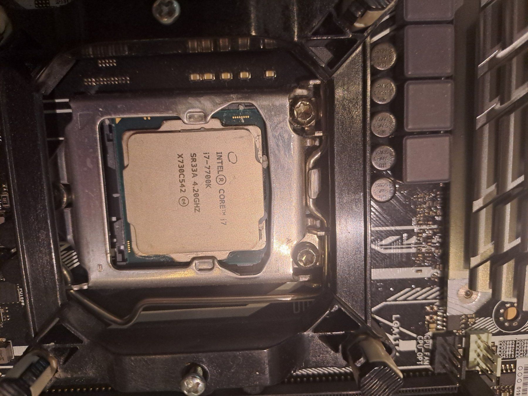 Intel i7‑7700K + ASUS Z270‑A + 16GB DDR4 + Noctua NH‐U12S