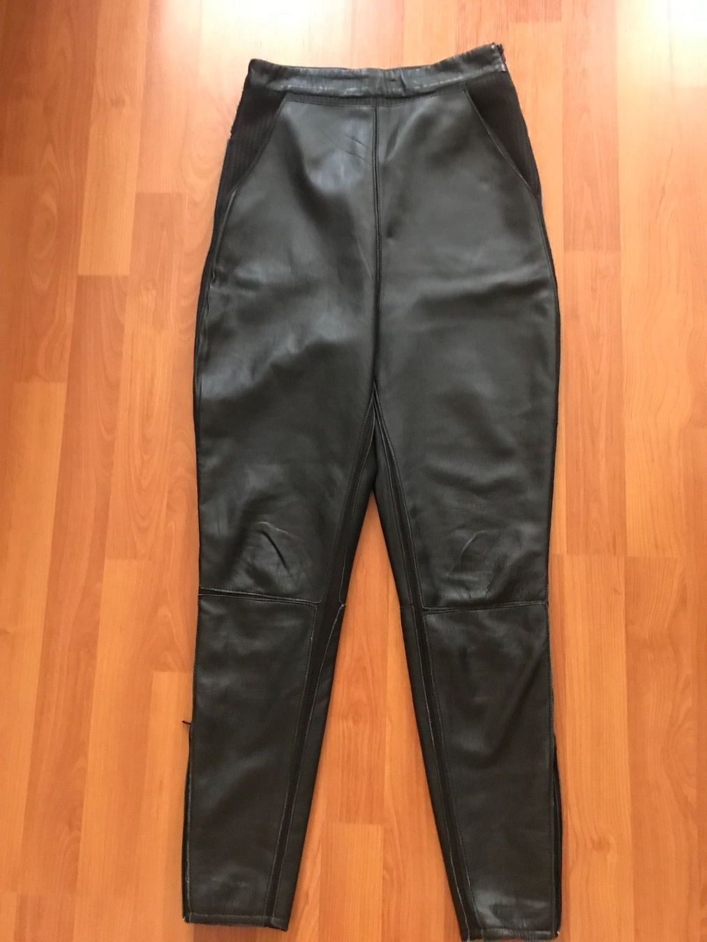 Pantaloni: Leder Hose isoliert – Usato da St.Gallen venduto da tze_g7lv 1