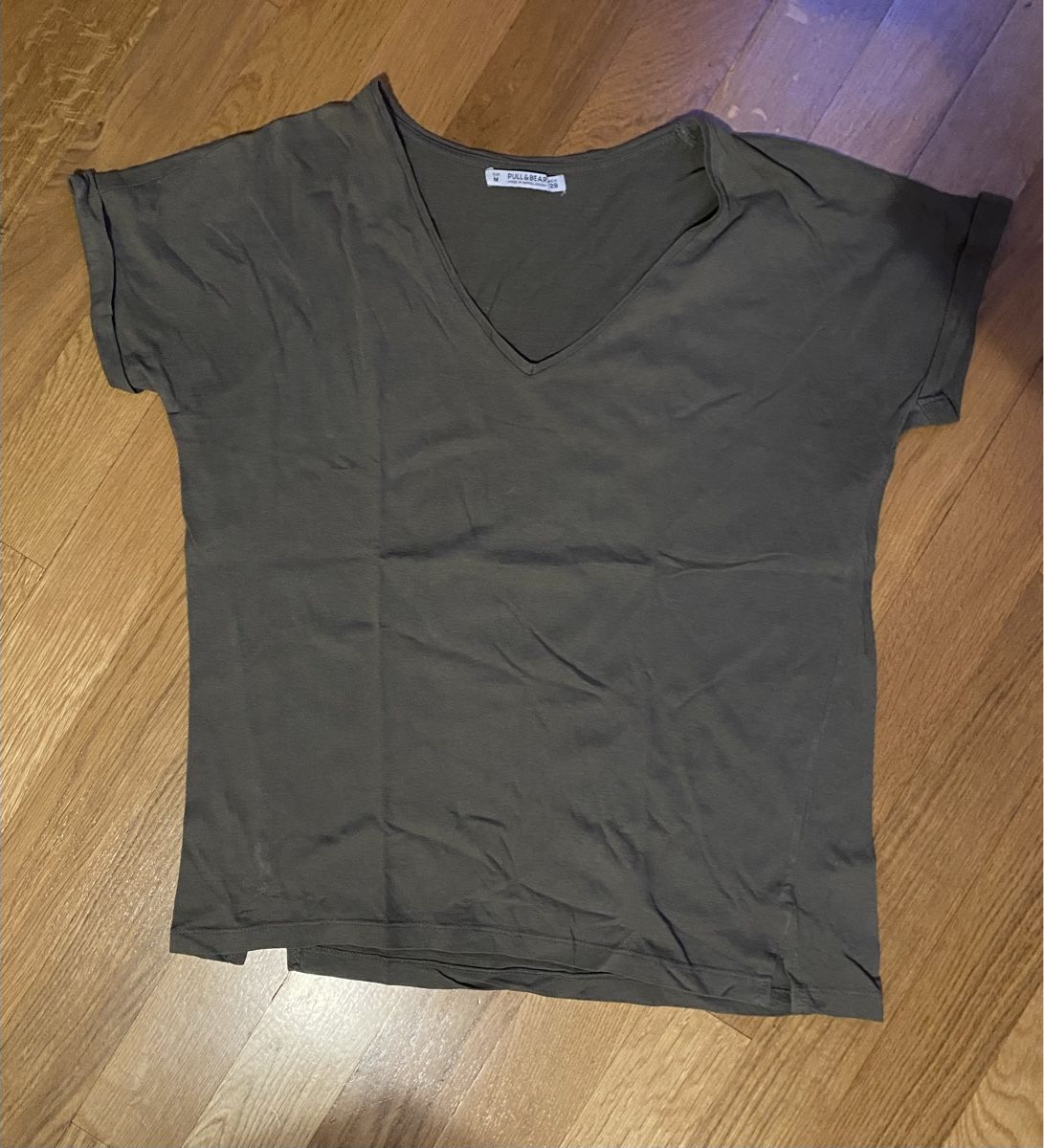 Pull&Bear T-Shirts: T-shirt Pull&Bear vert kaki M 38 – Gebraucht aus Epagny von nie_n5yb