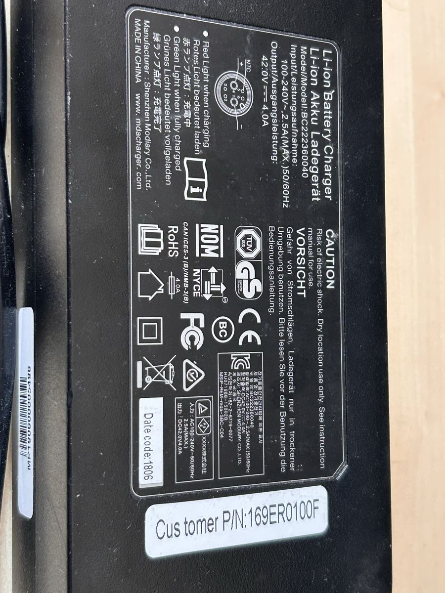 Flyer Ladegeräte: EBike Li-ion Battery Charger – Gebraucht aus Basel von Adi22 1