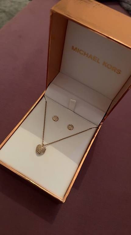 Borse da donna: Michael Kors - Set – Usato da Herisau venduto da nik_vb25