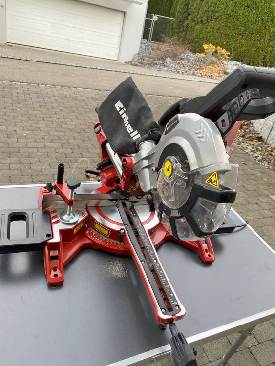 Yato Gehrungssäge Mit Laser – 1800W, 305mm Sägeblatt, Für Präzise Holz- & Metall-Schnitte