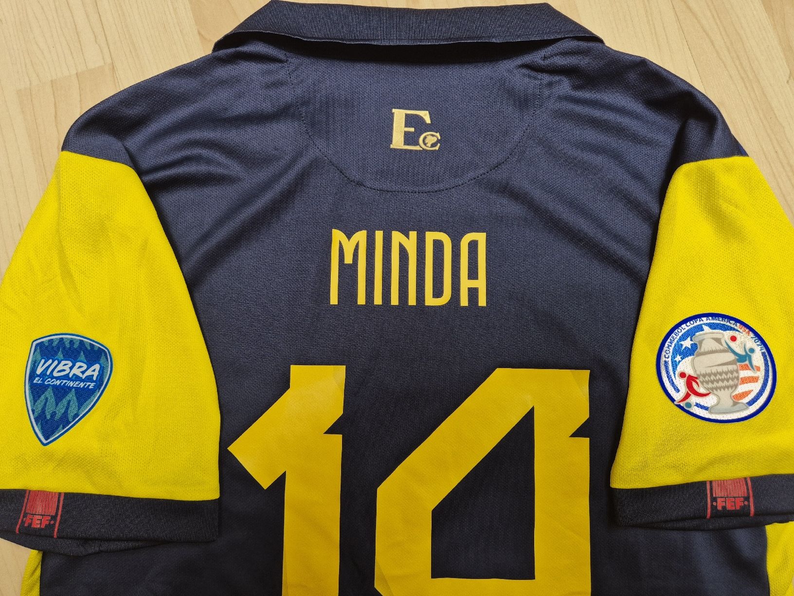 Canottiere & Pantaloni: Marathon 2024 Ecuador Trikot #14 Minda Grösse L  – Nuovo (secondo la descrizione) da St. Gallen venduto da CaliSunshine 6