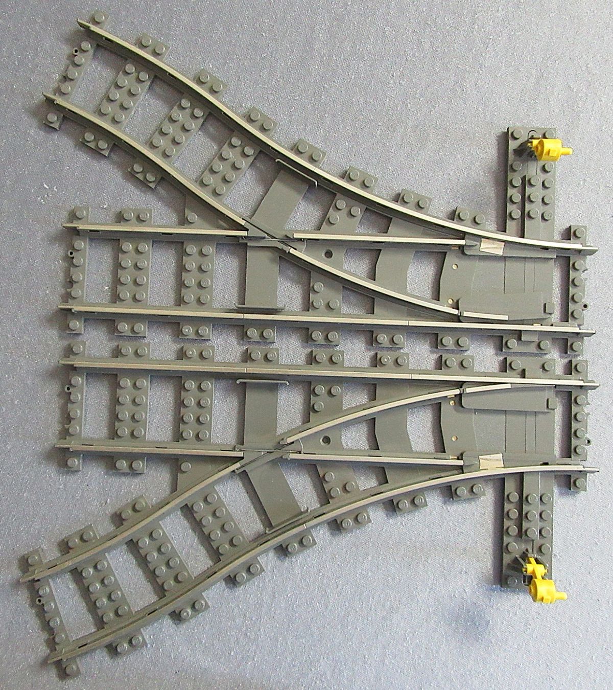 Lego Baukästen: Lego - 2 Eisenbahn Weichen dunkelgrau - ab CHF 8.00 – Gebraucht aus Auenstein von Padabimbim 1