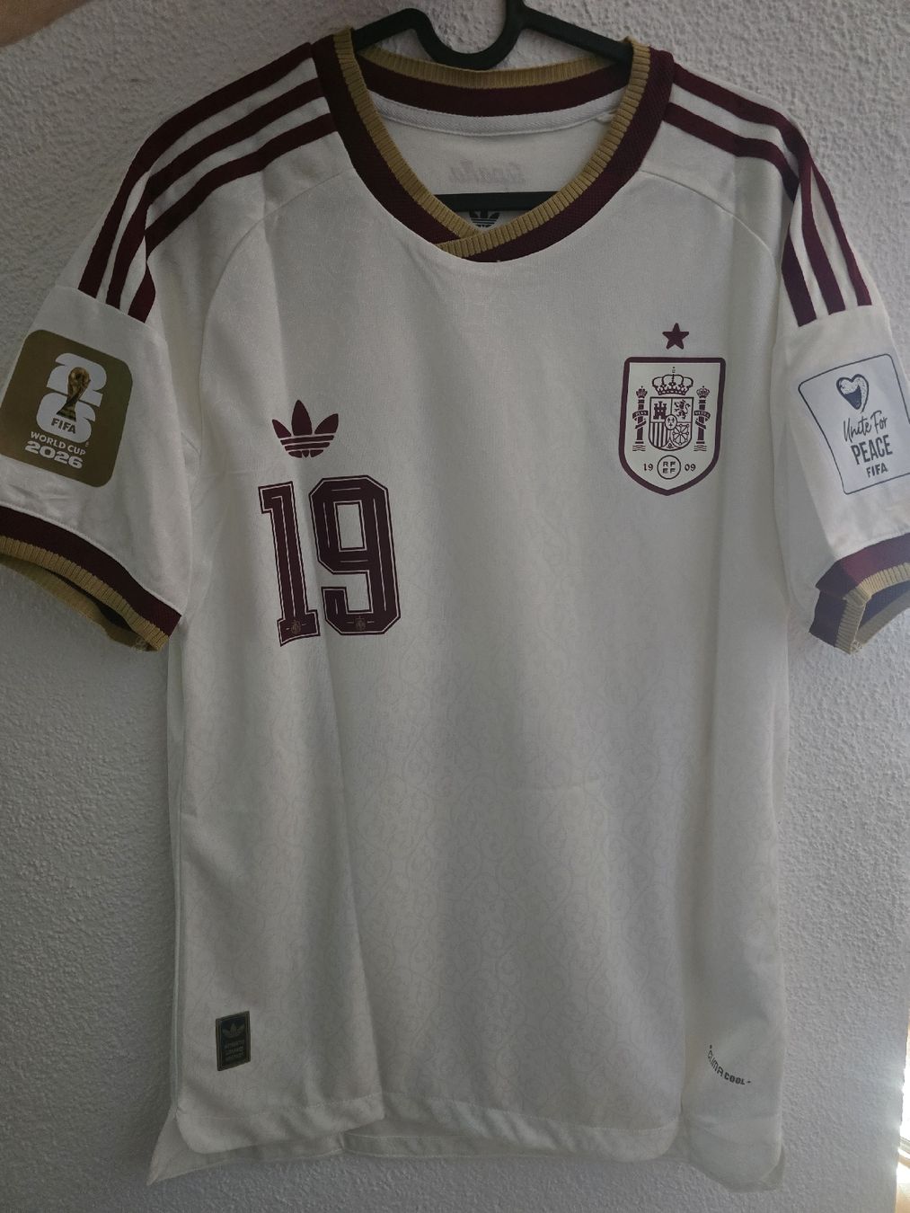 Adidas Maillots de corps & Pantalons: Fussball Trikot Spanien Grösse L – Neuf (Voir description) à Zumikon par raphaels199 1