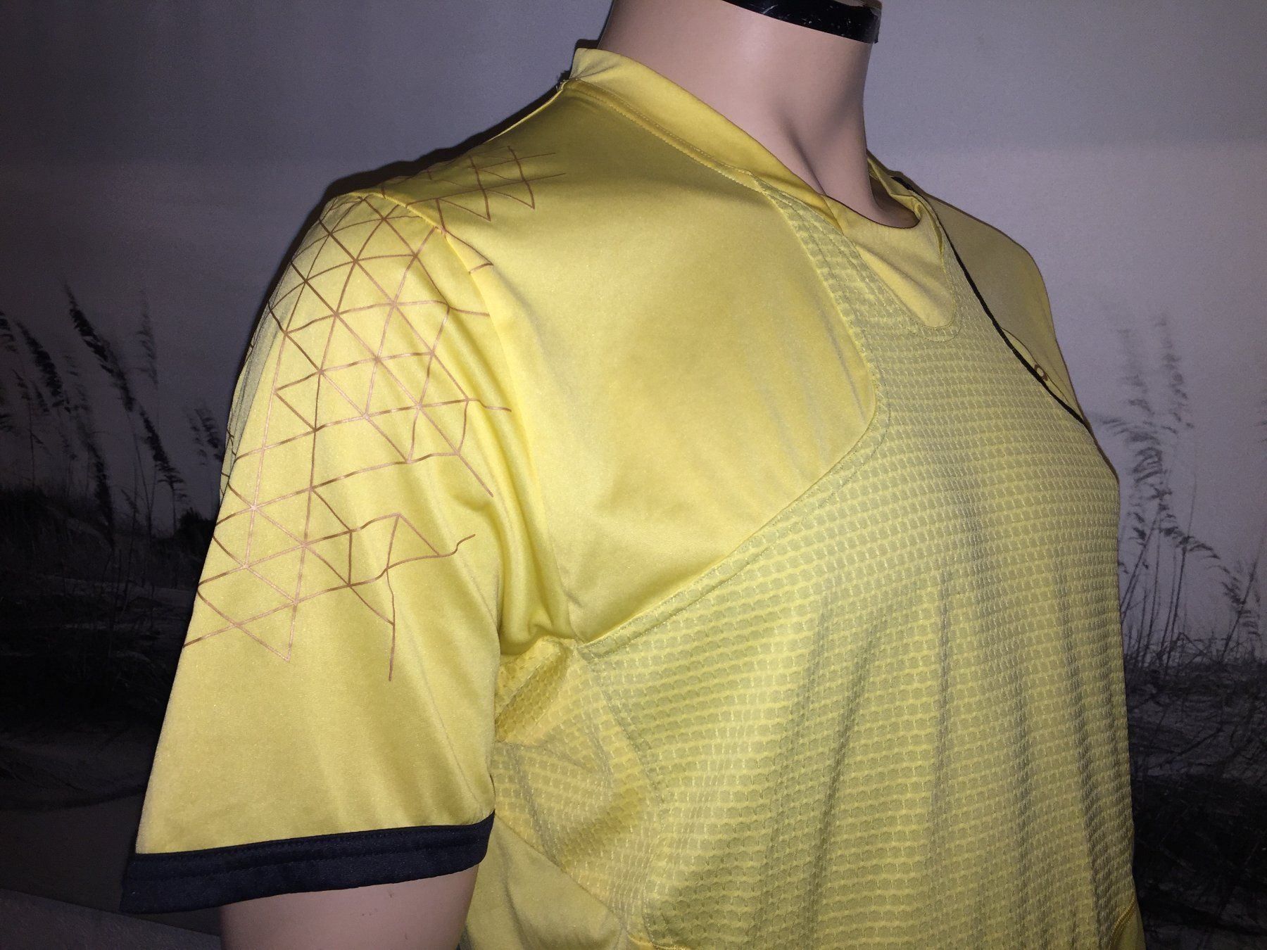 Adidas T-shirt: ADIDAS Shirt taille / Grosse M – Usato da Cossonay-ville venduto da Super-Price-Quality 6
