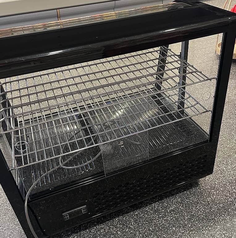 Réfrigérateurs: Frigo vitrine sans lumière  – D'occasion à Pully par yaa_rm7x 2