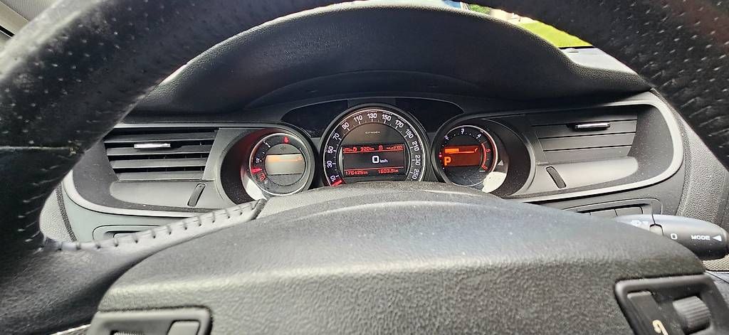 Citroën Automobili: CITROEN 2.0 HDi Automat 160 PS – Usato da Zürich venduto da LuegIn 6