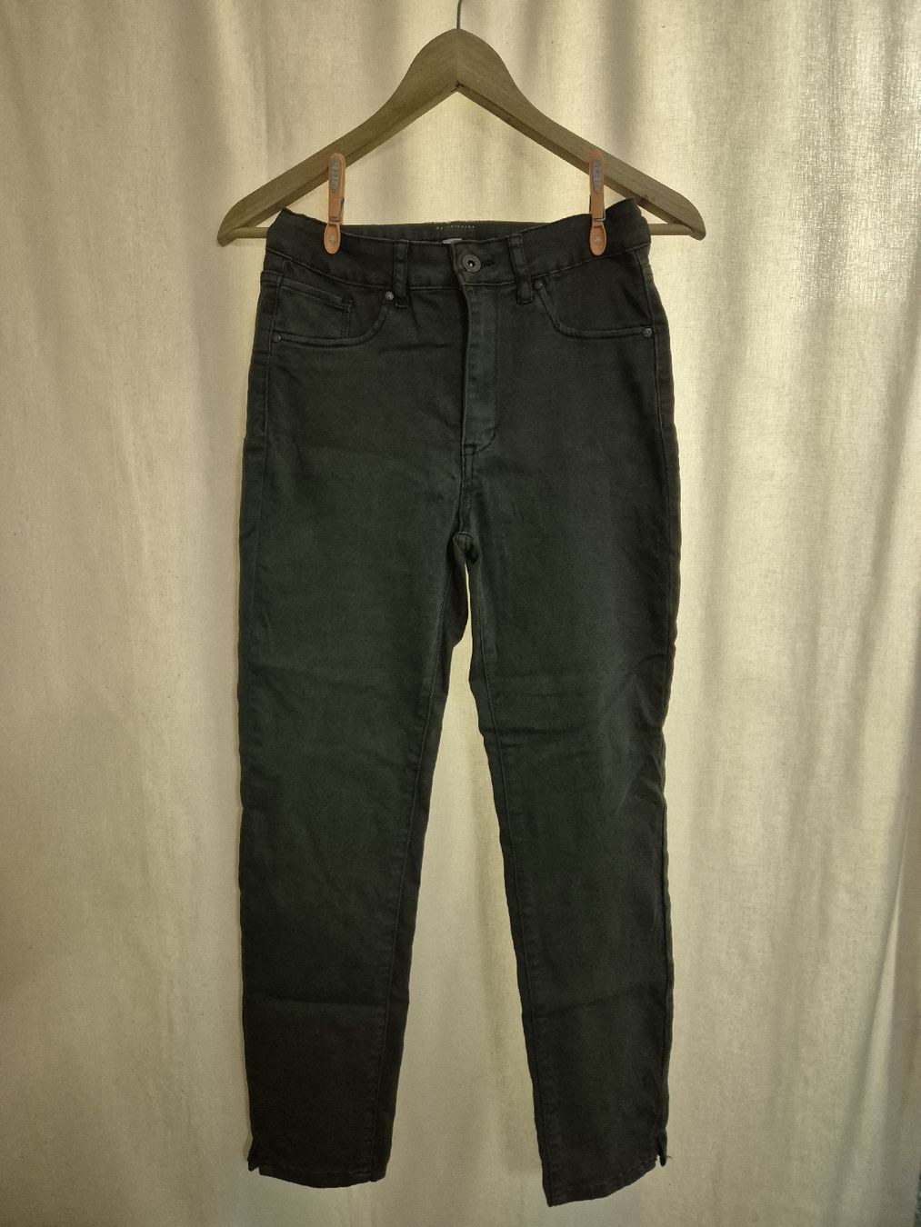 Pantaloni: Olivfarbene Jeans, Grösse S – Usato da Wichtrach venduto da kne_62tl