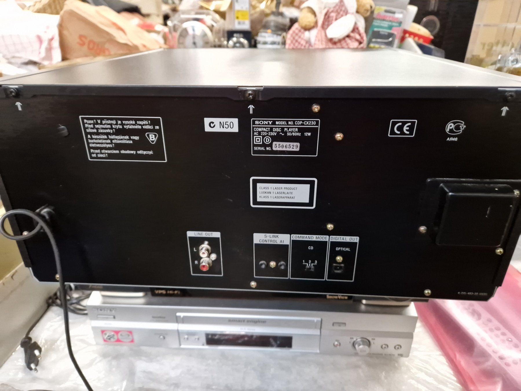 Sony Lettore multimediale & Streamer: Sony CD Charger Mega Storage 200Cds  CDP-CX230 CD Wechsler – Usato da Wädenswil venduto da tome70 5
