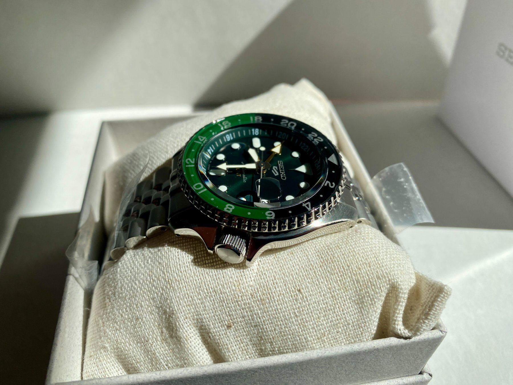 Seiko Orologi: Seiko SSK GMT Deep Green New ! – Nuovo (secondo la descrizione) da Genthod venduto da Fejmeo 4
