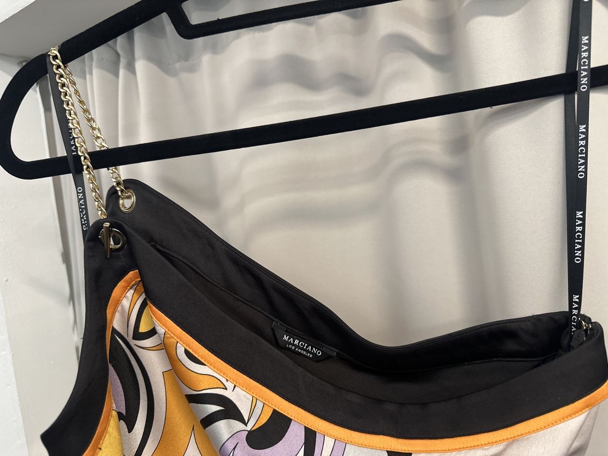 Guess Robes: Marciano Kleid, Gr. 44 – D'occasion à Frenkendorf par Katrin02 1